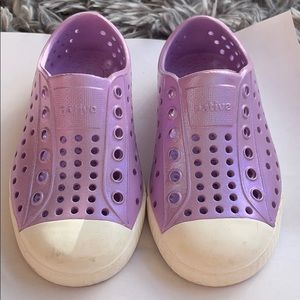 Native Metallic Purple Slip-On Shoes - sz. C7